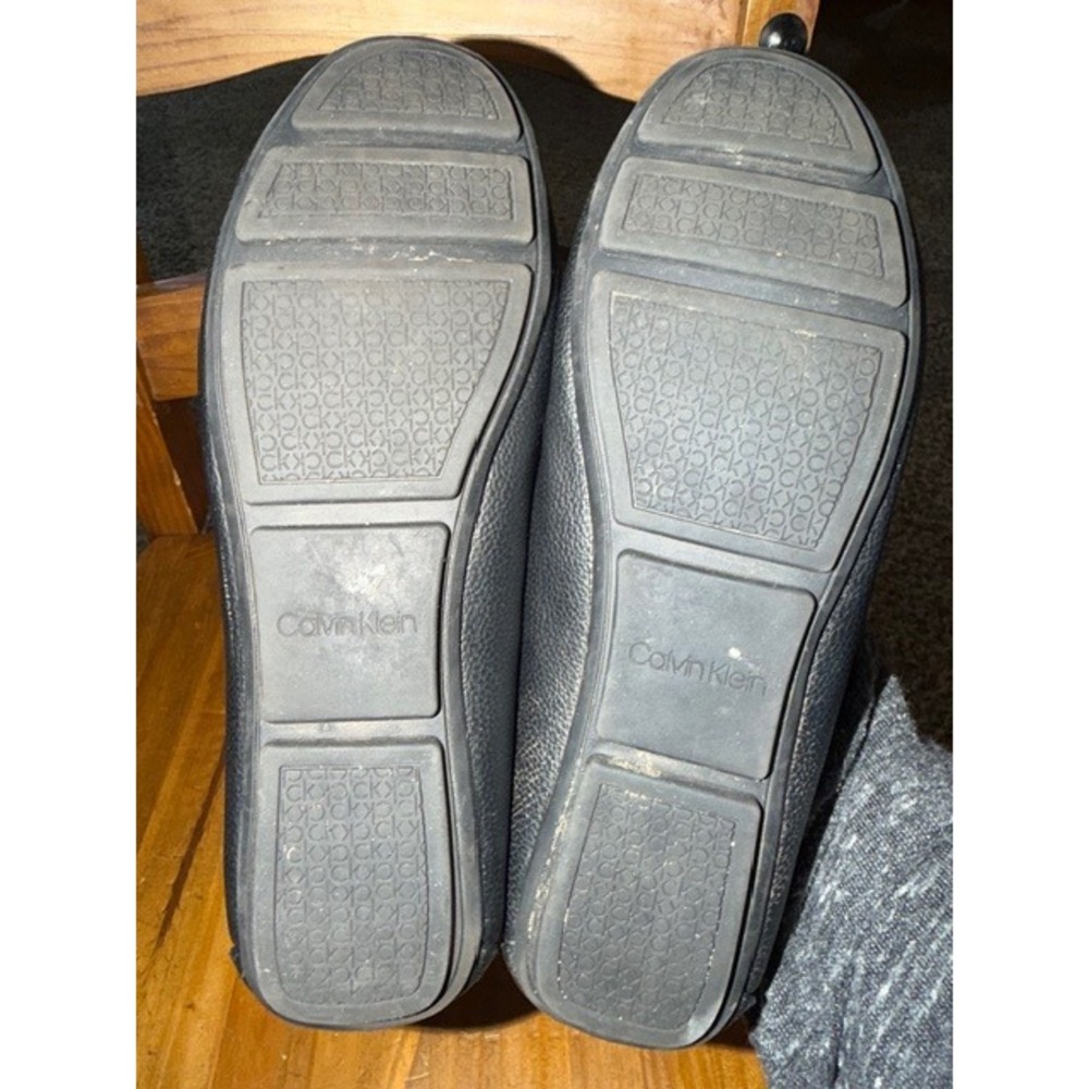 Calvin Klein Womens KCLINCA Black Pebbled Bow Loafers‎ CK Logo Flats Size 6M - Picture 6 of 7